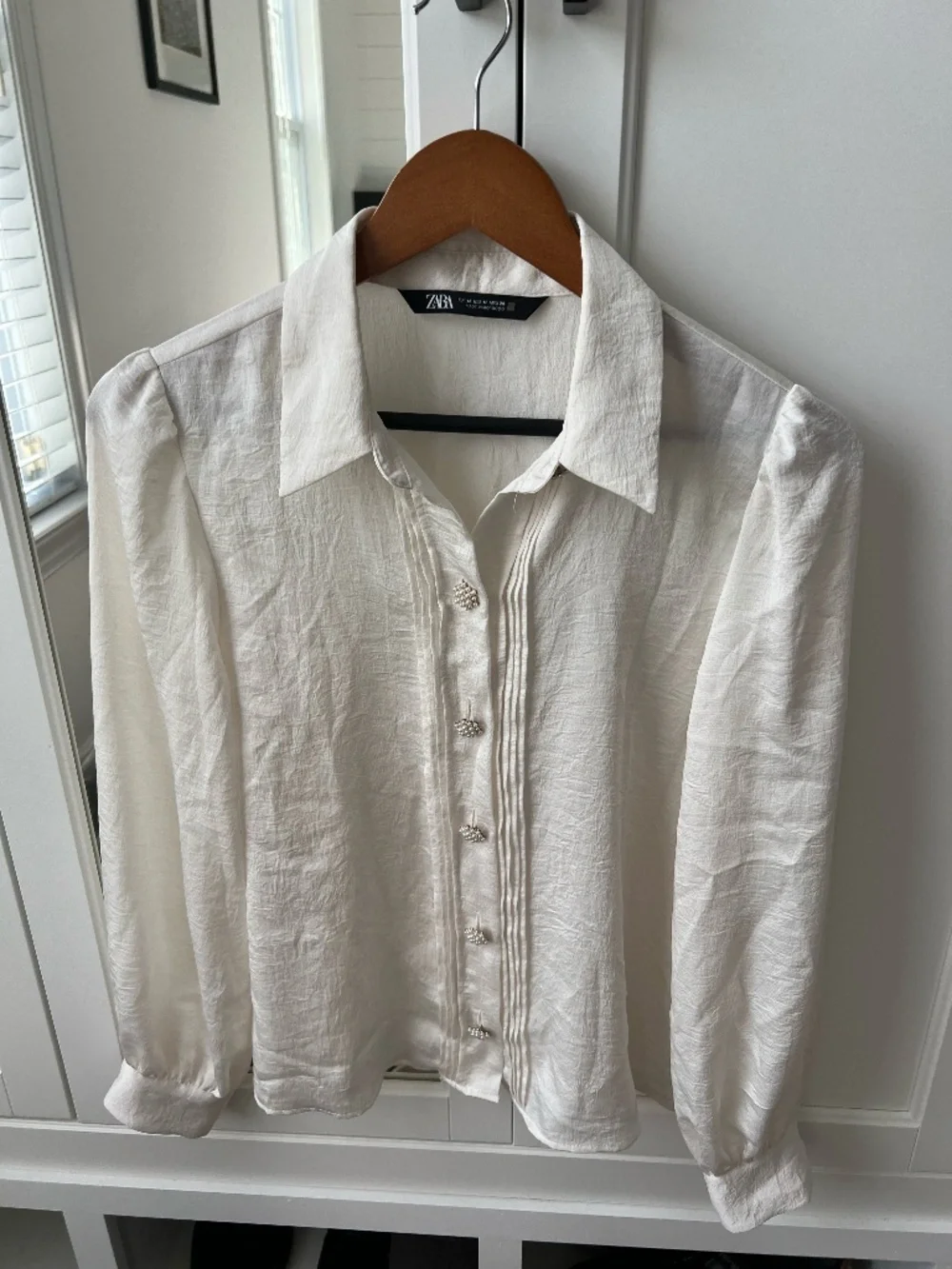 ZARA Ivory Textured Satin Pearl Rhinestone Button Up Top Size M
